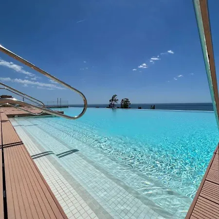 Palm - Incredible With 5 Rooms, Amazing Sea View And Private Pool פואנגירולה