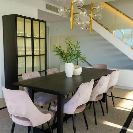 Palm - Incredible With 5 Rooms, Amazing Sea View And Private Pool וילה *