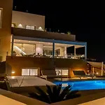 Villa Palm - Incredible With 5 Rooms, Amazing Sea View And Private Pool